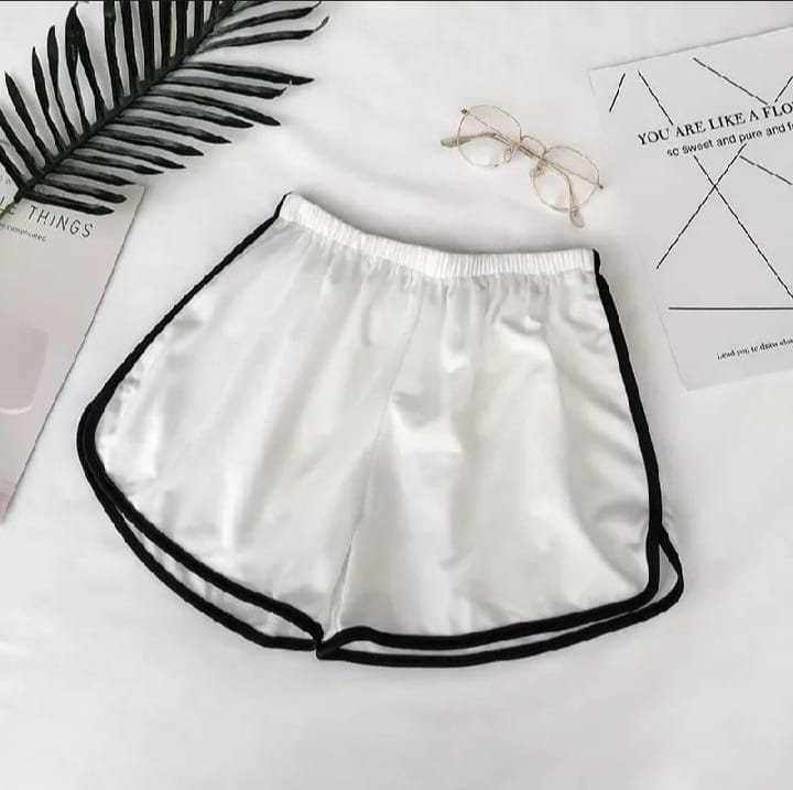 Pack of 3 plain shorts for ladies